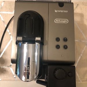 Nespresso DeLonghi Lattissima Plus